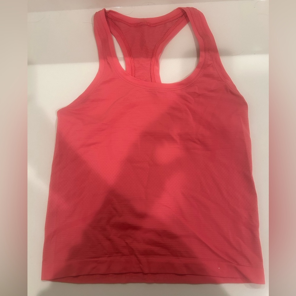 LULULEMON: Swiftly Tech Racerback Tank Top 2.0
Race Length